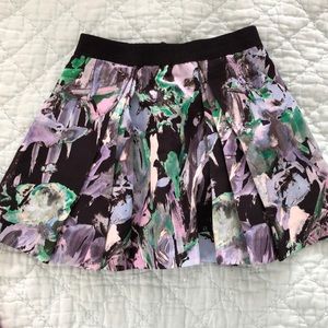 Girls pleated skirt size 5
